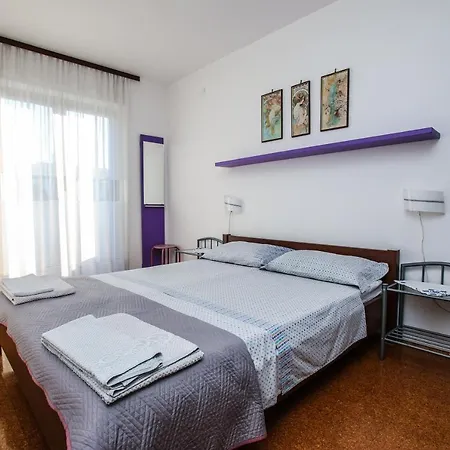 Apartman Paola *